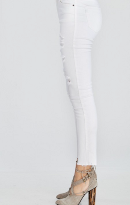 Distressed Raw Cut Skinny Jean White